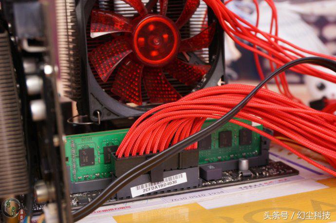 amd内存条和英特尔内存条区别,amd内存条跟普通内存条哪种速度快