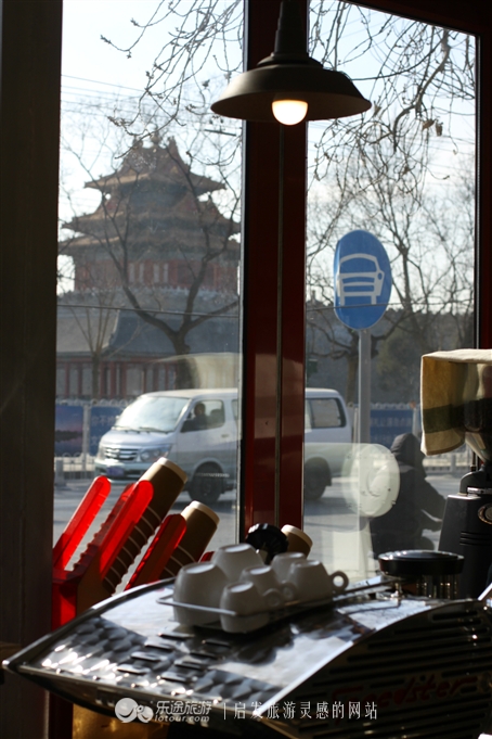 是咖啡馆，还是角楼的守望者