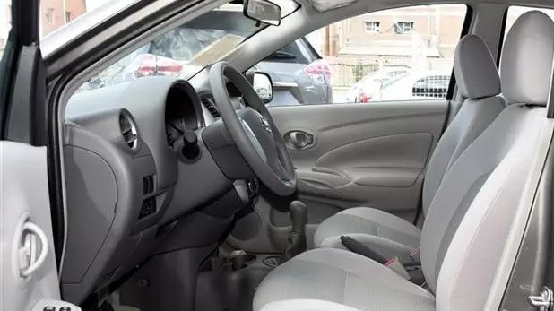 日产阳光2011款内饰,11年的日产阳光现在还省油吗