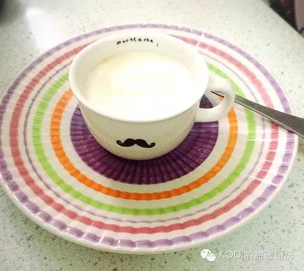 85℃面包坊最畅销饮品海盐咖啡秘方大透露：只需要加一点点的?