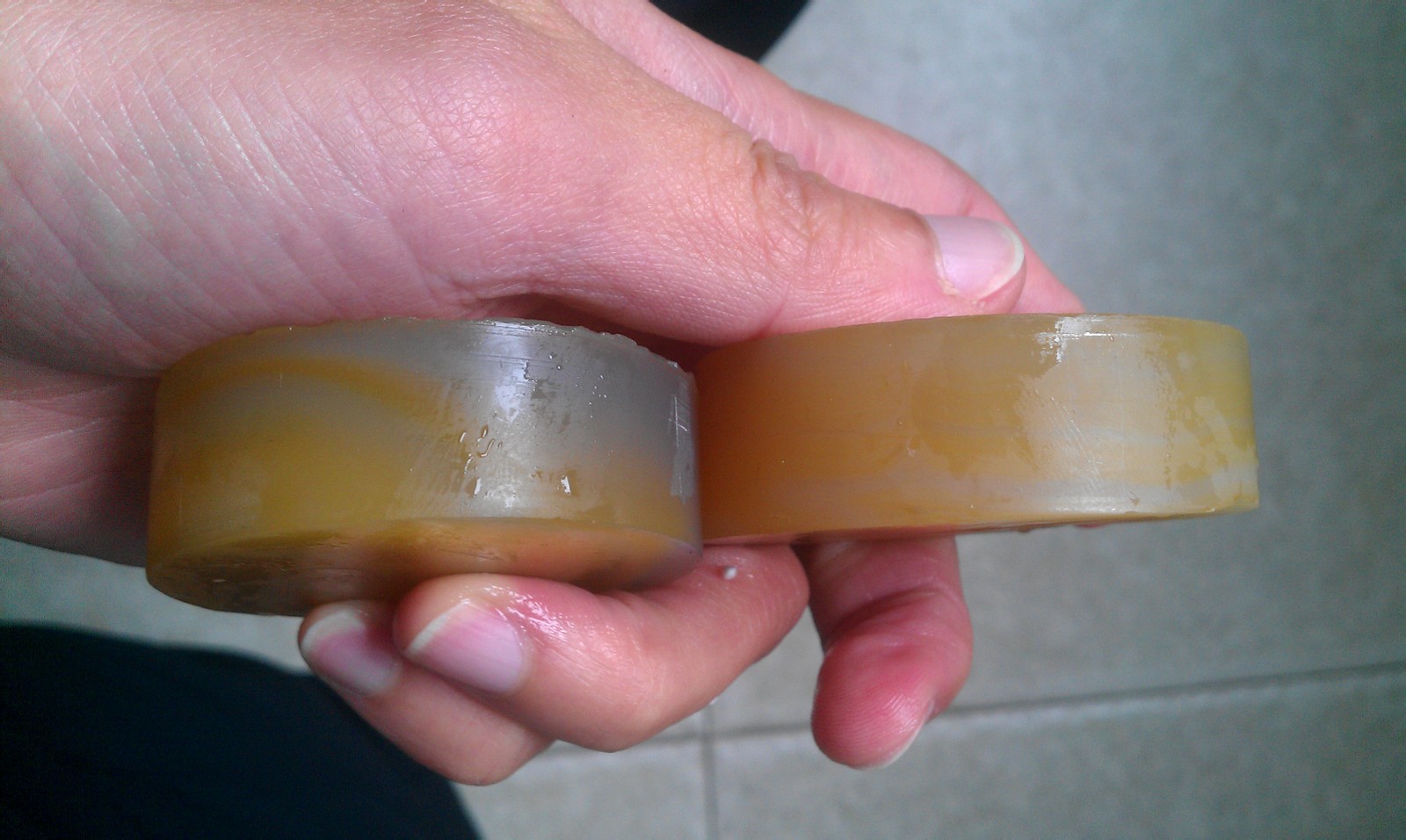 天气太干燥怎么办,玉缺水后会是什么样