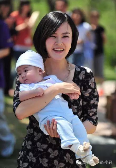 大s生完二胎素颜,大s生二胎艰难