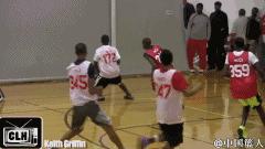 背后运球教学新手小学生,实战背后运球过人教学