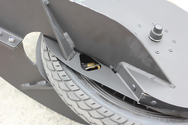 站着开车也很酷即酷立行电动车全体验