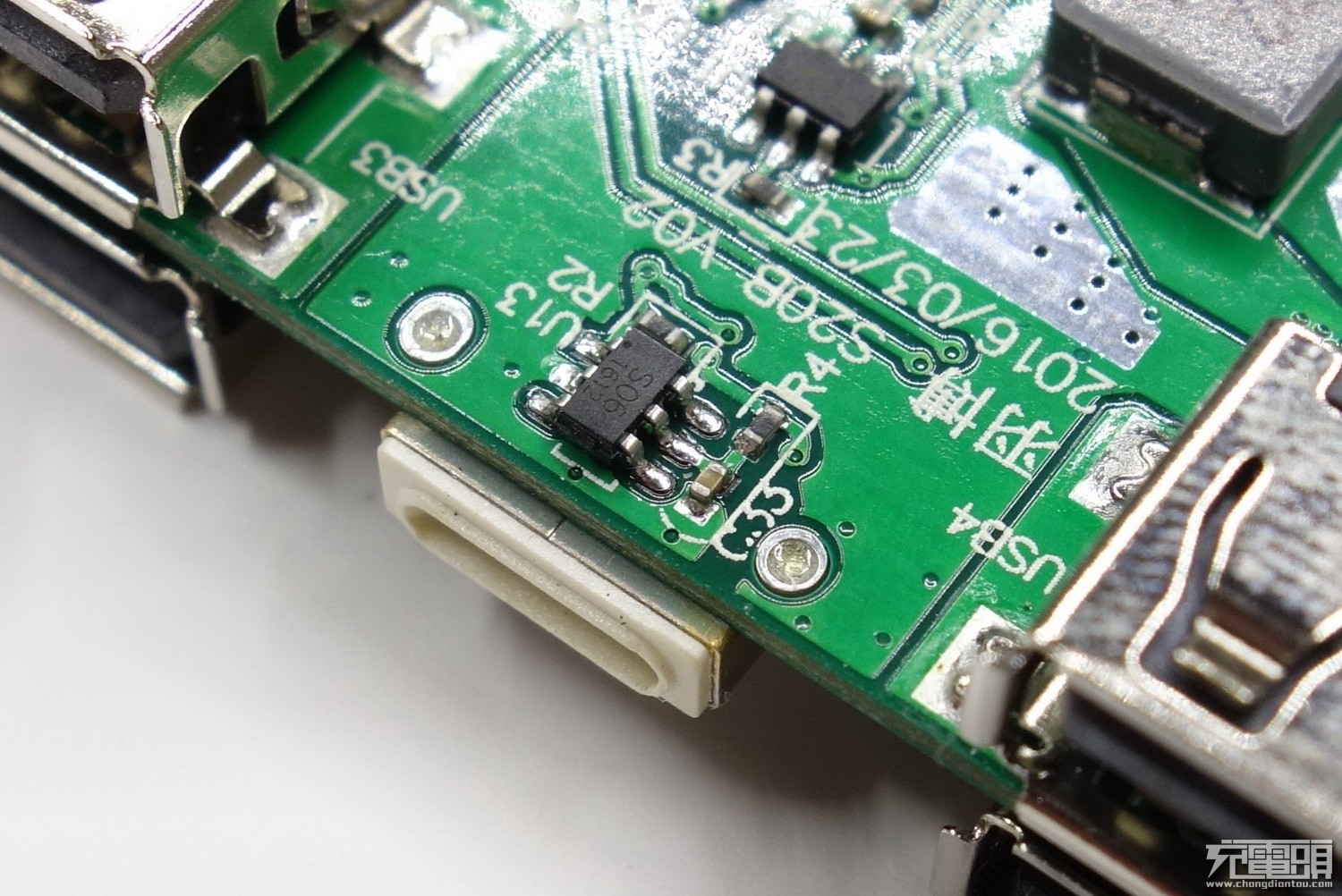 羽博充电宝s20,羽博移动电源20000毫安咋样拆开