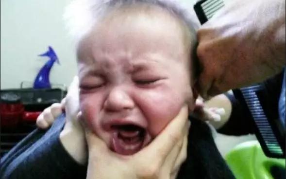 宝宝害怕剪头发怎么办,宝宝哭闹不剪头发怎么办