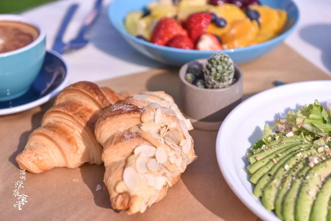 任性！温州海归美女辞职爆改破厂房，建露天解忧咖啡馆！