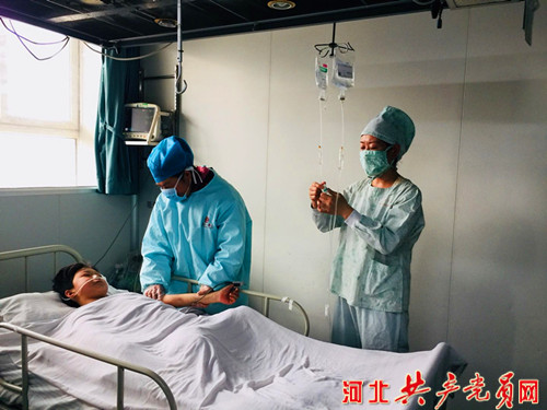 唐山工人医院职工向烧伤患儿刘佳友捐款69954元