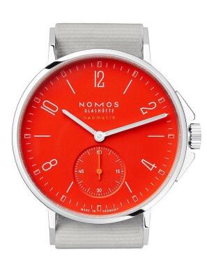 腕表中的热情经典红色腕表推荐,多彩夏季三款色彩鲜艳的腕表推荐