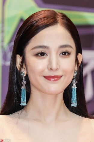 娜扎妆容心机干净底妆,刘雯的妆容