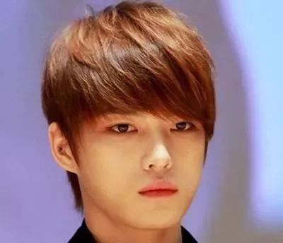 长得丑的男生什么样的发型好看,长头发男生发型丑