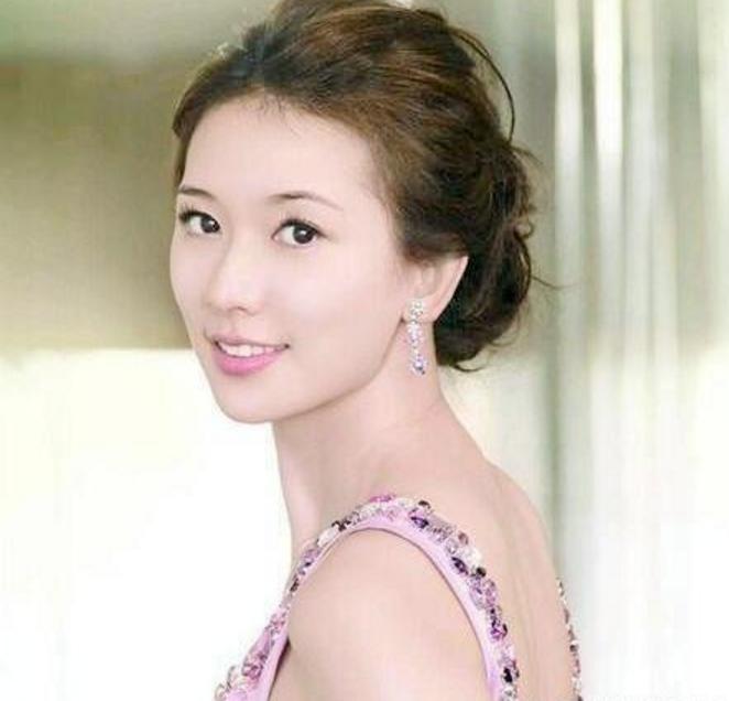 女明星的回眸瞬间有多绝赵丽颖,赵丽颖最惊艳的人物