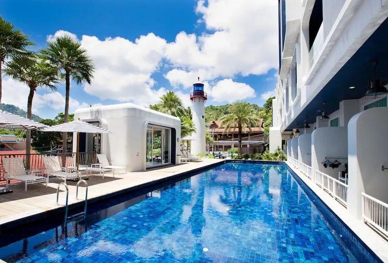 普吉岛出门就是海滩的酒店,家庭旅游普吉岛酒店哪家好