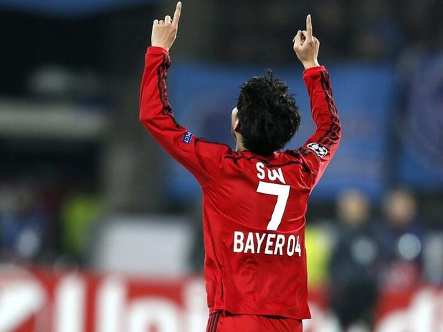 孙悟空英超,孙悟空球场打球