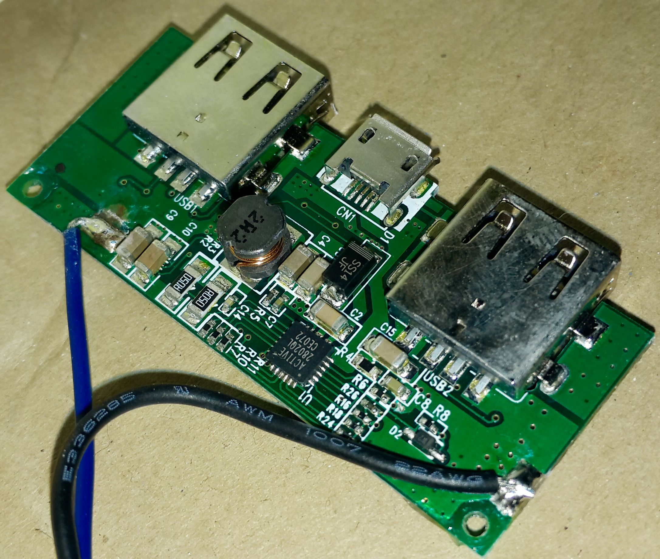 迷你充电宝拆解测评,绿联磁吸充电宝拆解