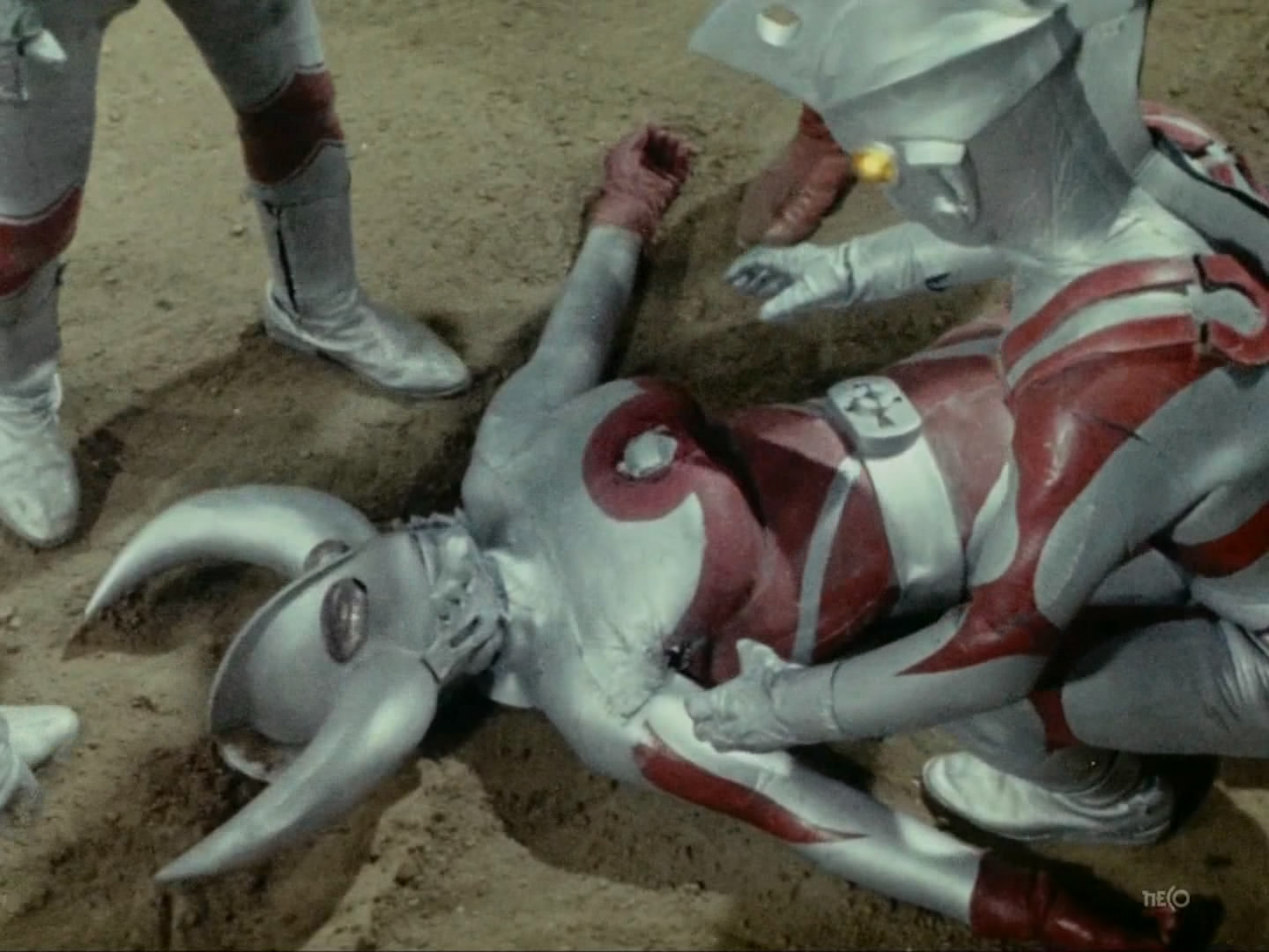 希波利特星人团灭奥特兄弟分析,希波利特被打败