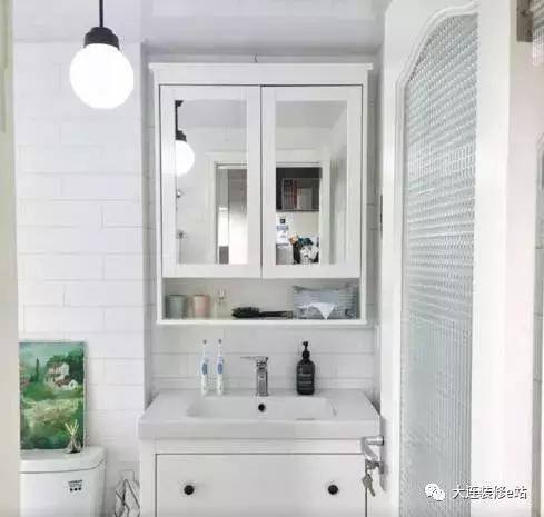 大连装修-N款流行镜柜：镜柜是个好东西，是镜子也可收纳