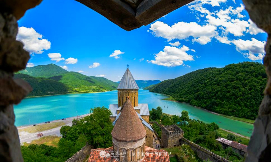 这个只有1/3个广东省大小的国家,好