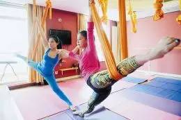 怎样学会空中劈叉,怎么学会空中劈叉