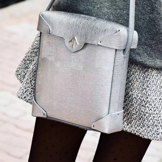 小众和大牌包哪个好用 (好看不贵的小众包实力种草)