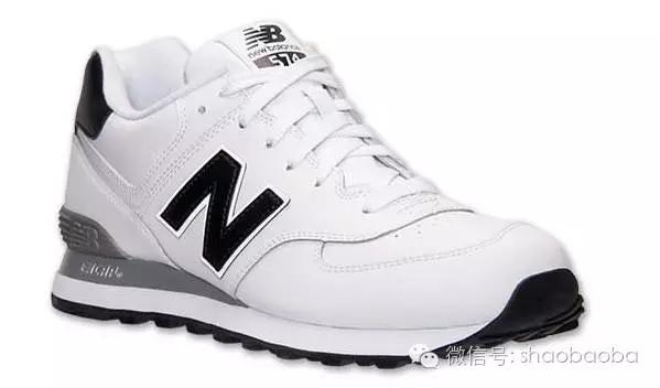 衣经｜小白鞋成泛滥单品？那是你还没找到正确的打开姿势