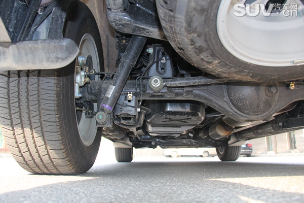 lc120底盘和驭胜s350,江铃驭胜s350底盘生锈严重