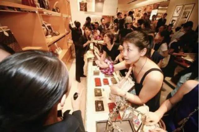 注意!你朋友圈的那些海外代购,可能都是戏精