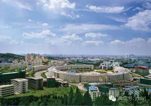 济南哪个区比较适合居住,在济南在哪个地方住玩比较方便