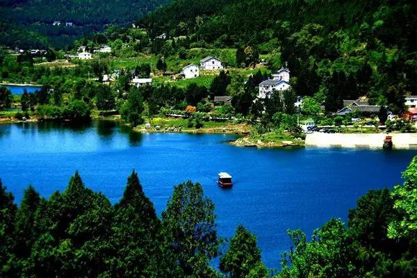 四川哪里有冷门又好玩的地方,四川最漂亮十大湖