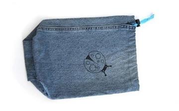 用旧牛仔裤做好看的挂墙收纳袋,旧牛仔裤改造车载收纳袋