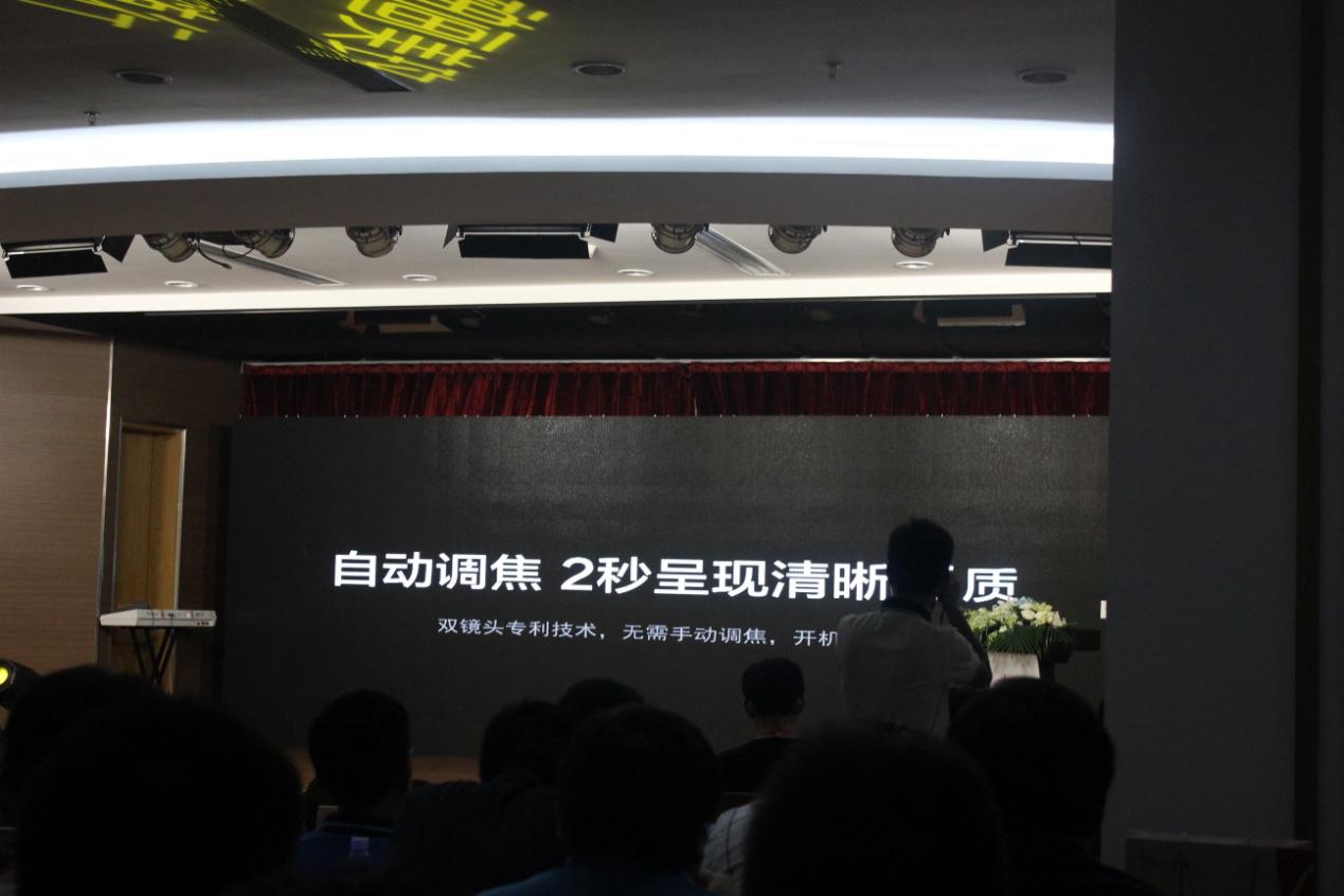 黑科技傍身？神画小媚帮助轻松撩妹子