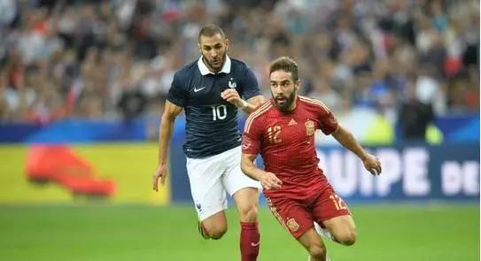 两大巨星悲情离开欧洲杯,盘点欧洲杯已经告别的巨星