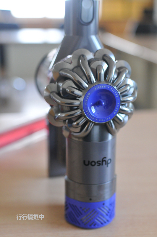 最值得买的戴森吸尘器型号,戴森v10吸尘器开箱