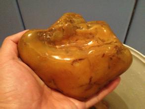 黄蜡石鉴赏用抛光吗,黄蜡石最简单抛光方法