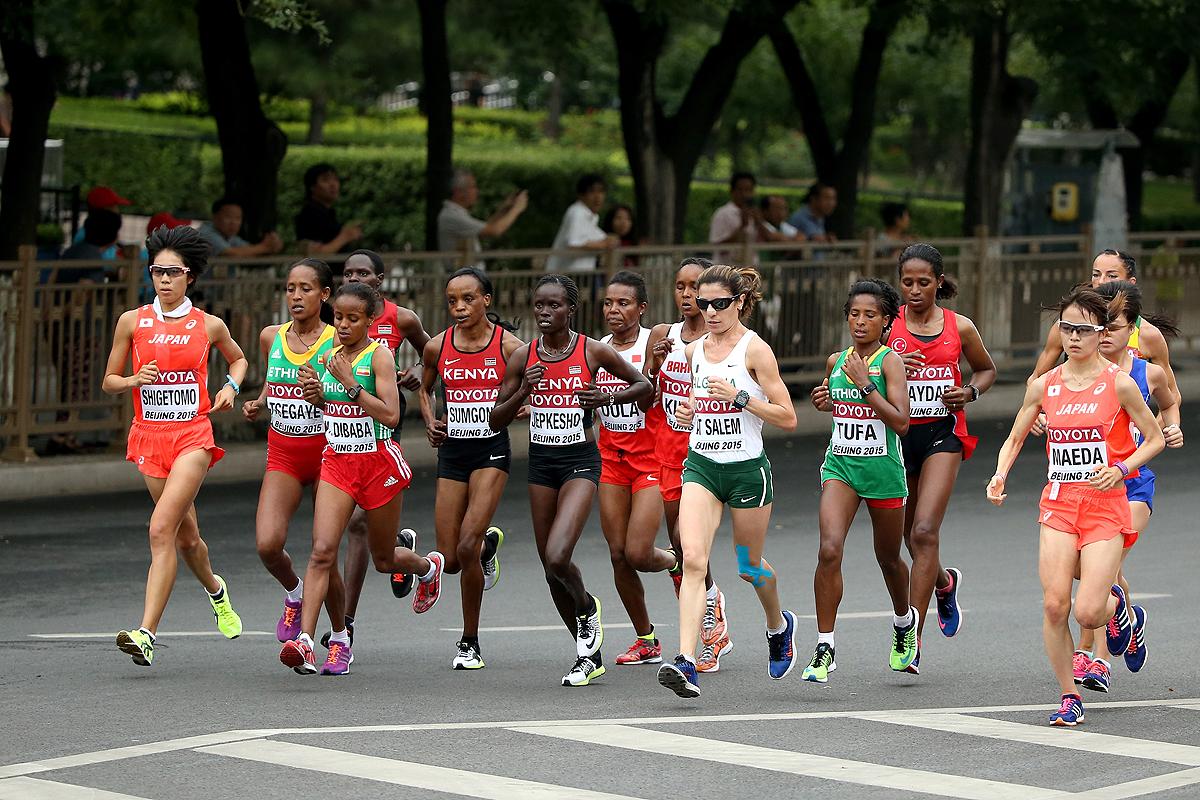 女人的耐力比男人好，但为什么马拉松没有男的跑得快？