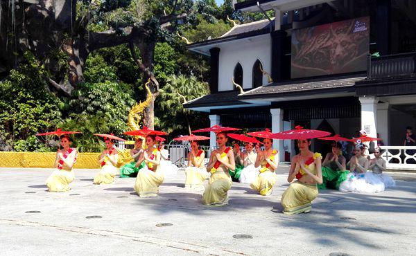 锦绣中华泼水节，一不小心踏遍了整个中国