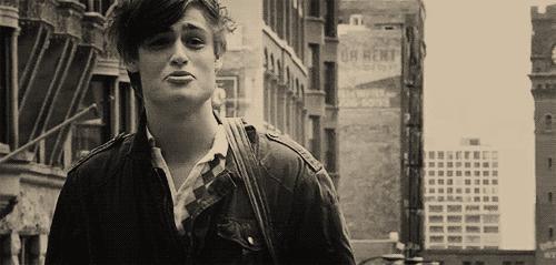 粤语唔该与多谢的区别,粤语多谢和唔该的两种意思