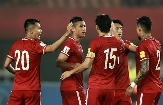 国足4连胜直接出线,国足近8场比赛4平4负