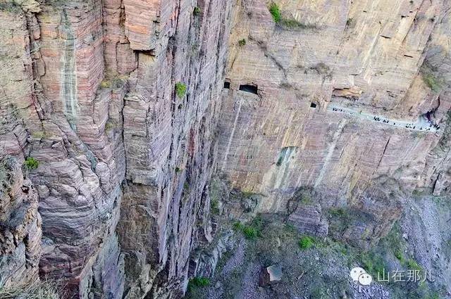 郭亮村愚公移山的精神,新乡郭亮太行之魂完整版