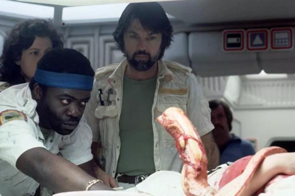 头号玩家侏罗纪公园彩蛋,头号玩家里的12个恐怖片彩蛋