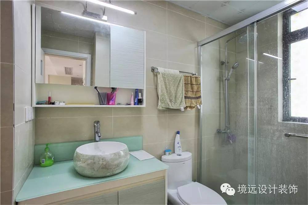 作品赏析:简单地手法,现代的气息——汤臣豪园