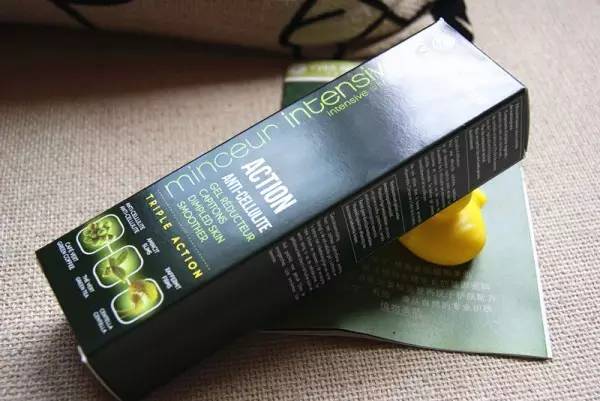 “新轻奢”时代来临：大牌们正尴尬呢，ESSE CHIC来了！