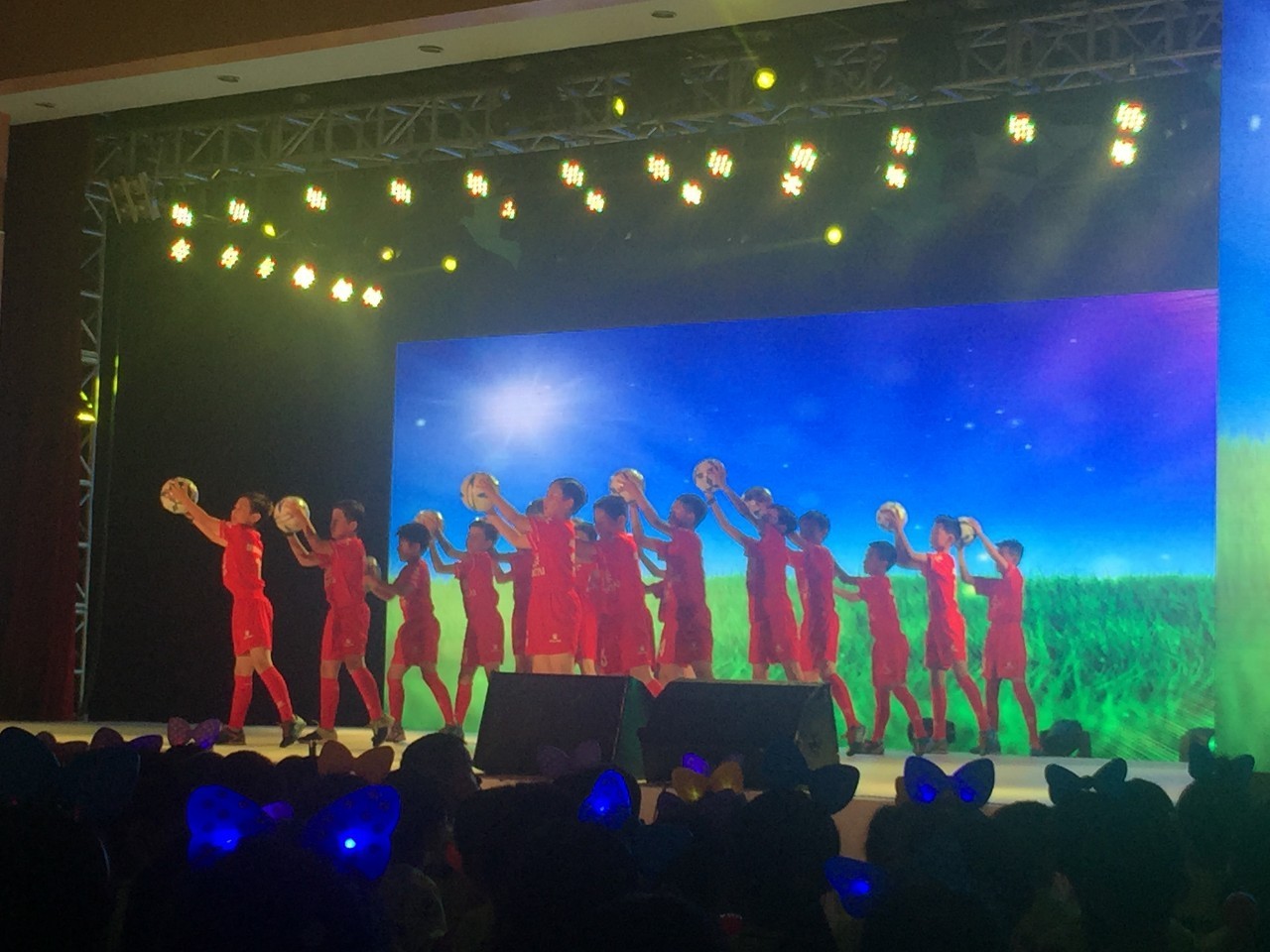 育华小学足球,绿城育华小学运动会