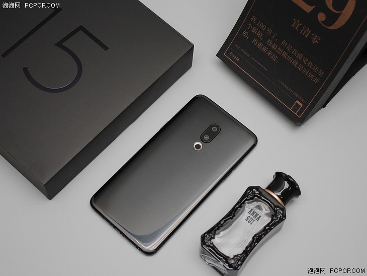 魅族15全面体验评测,魅族15对比魅族m15