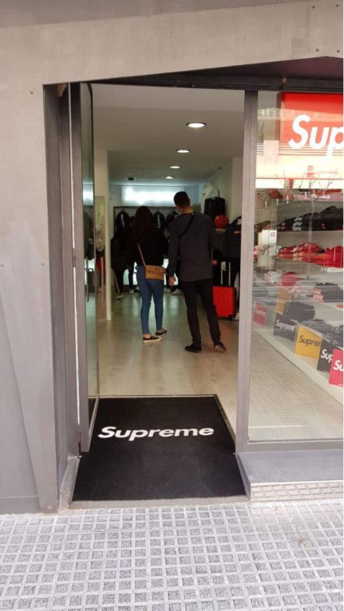 意大利supreme联名三星,意大利supreme和正版区别