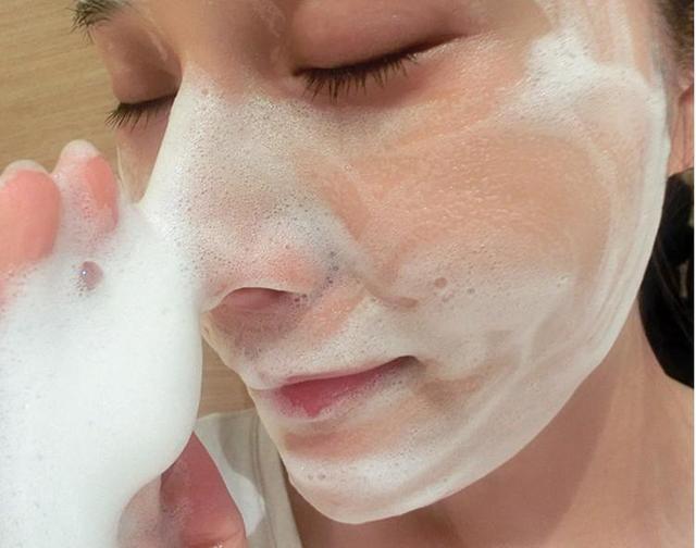 裸妆教程日常化妆用气垫,水润裸妆的正确化妆方法