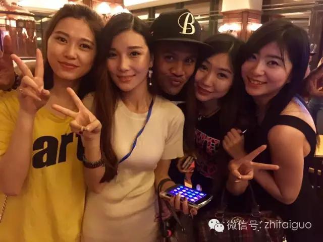 中国武僧完胜对方,中国武僧vs日本武士