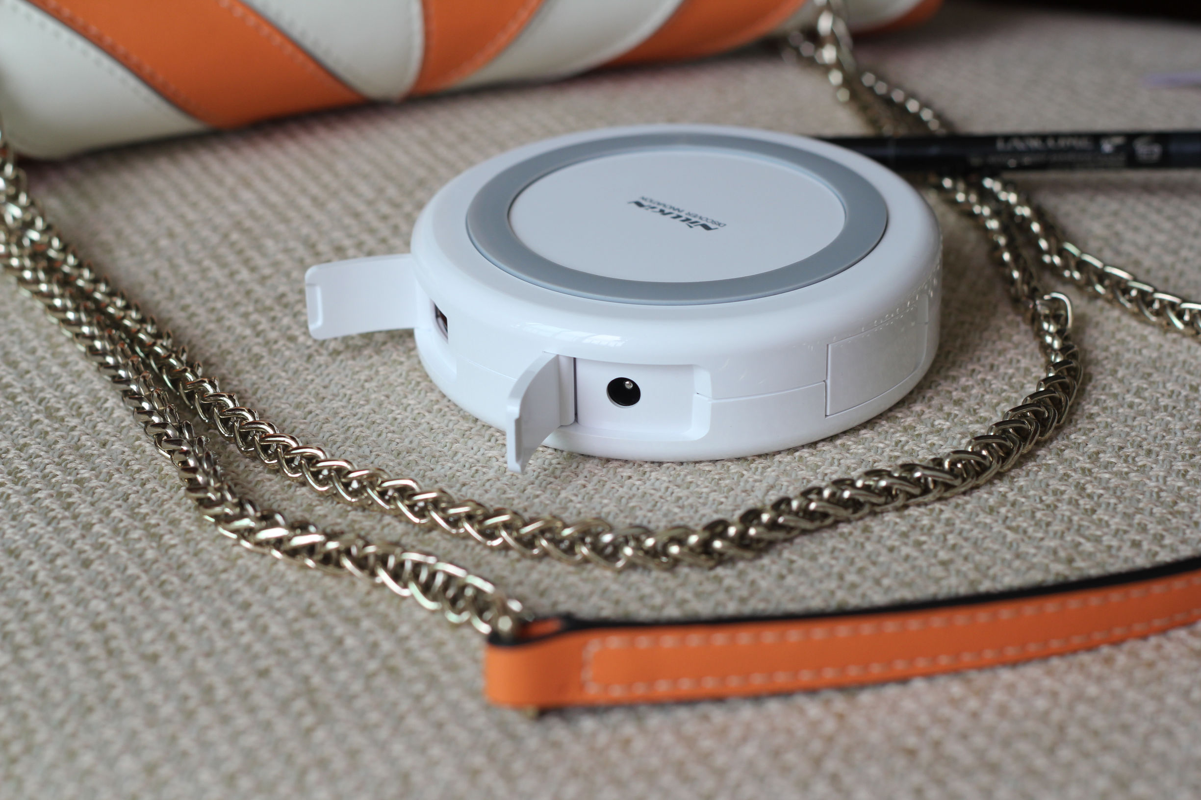 妹子的粉饼盒能变身为无线充电器？耐尔金隐士让你不得不服