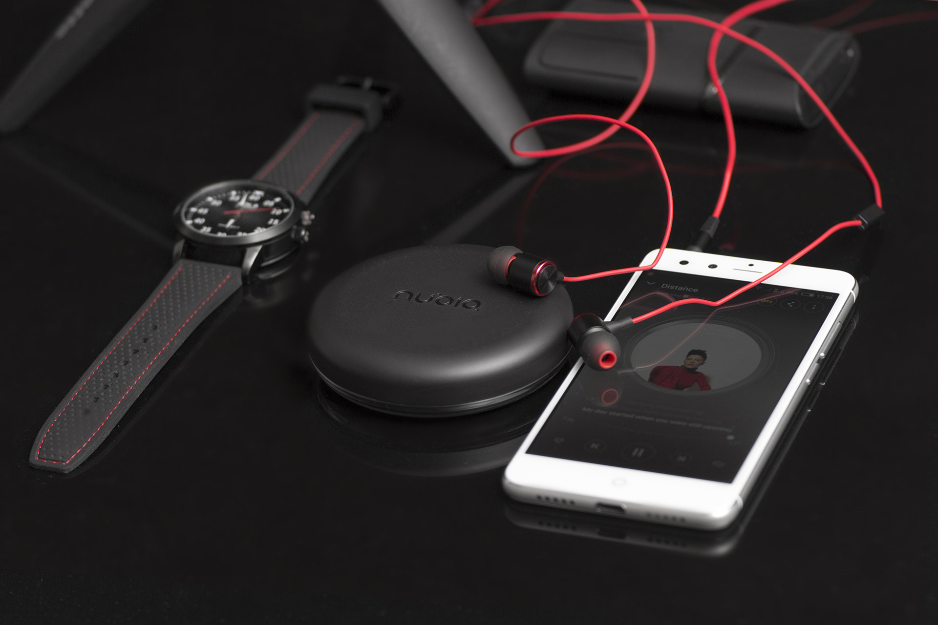 努比亚z11minis游戏测试,努比亚z11minis换电池