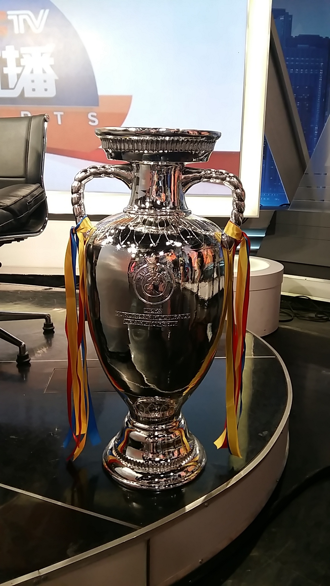 读董,足球解说2016欧洲杯